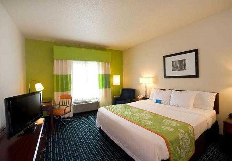 Fairfield Inn & Suites Traverse City Rom bilde